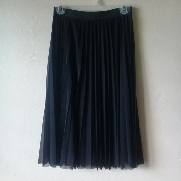 Skirts - Picture 2 of 2